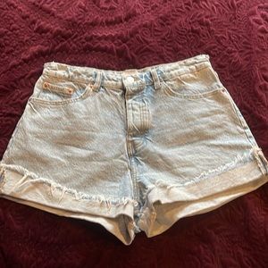 Zara denim shorts sz 8